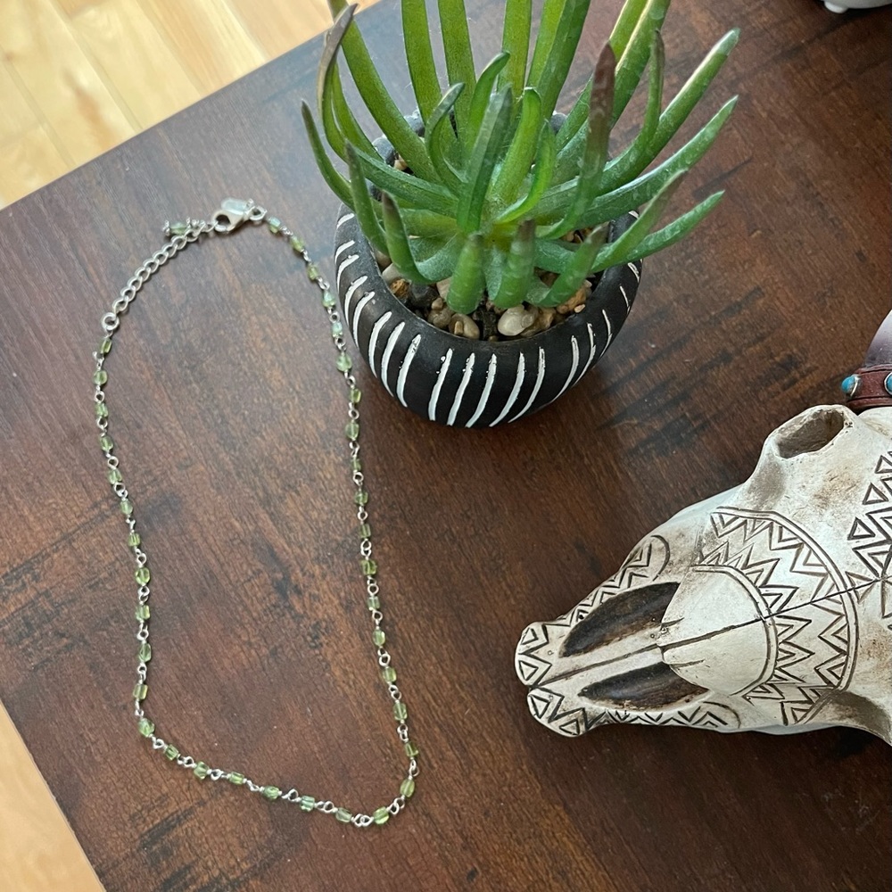 EUC Vintage Silpada Peridot & .925 Sterling Silver Necklace.